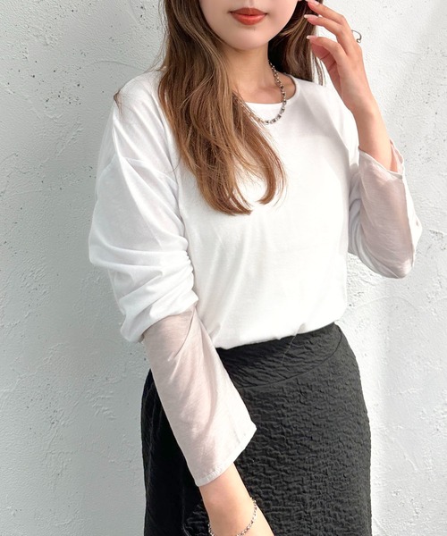apres jour mignon(アプレジュールミニョン)の「袖シアー切り替えトップス【ZOZOTOWN限定アイテム】(Tシャツ/カットソー・レディース・ナチュラル/ブラック/オフホワイト・X-LARGE/フリー)」の3枚目の写真