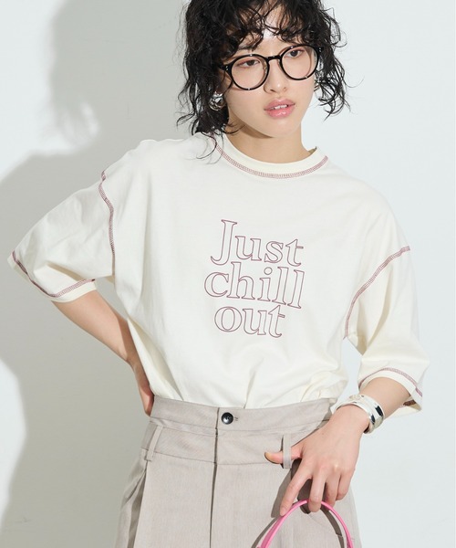 THE YOn(ザヨン)の「“Just Chill Out”配色ステッチプリントTシャツ(Tシャツ/カットソー・レディース・アイボリー/サックスブルー/チャコールグレー・FREE)」の7枚目の写真