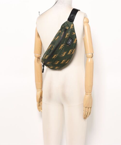 チチカカ（チチカカ）の「KIU　ボディバッグ（ボディバッグ/ウエストポーチ・レディース・その他4・FREE）」の2枚目の写真