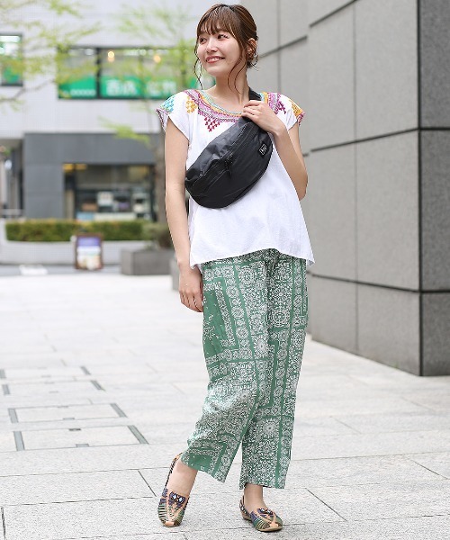 チチカカ（チチカカ）の「KIU　ボディバッグ（ボディバッグ/ウエストポーチ・レディース・その他4・FREE）」の3枚目の写真