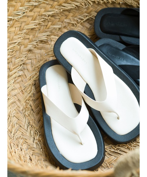 Lugnoncure（ルノンキュール）の「トングサンダル（サンダル・レディース・オレンジ/ブラック/オフホワイト・LARGE/MEDIUM）」の9枚目の写真