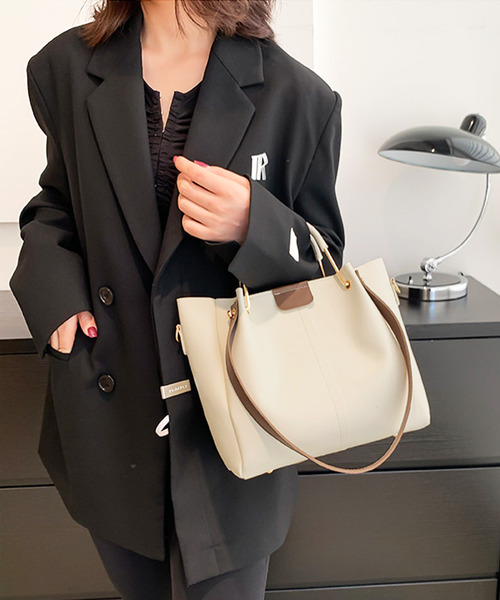 Amulet(アミュレット)の「ダブルハンドルショルダーバッグ(ショルダーバッグ・レディース・ベージュ/ブラウン/ホワイト/ブラック・F)」の6枚目の写真