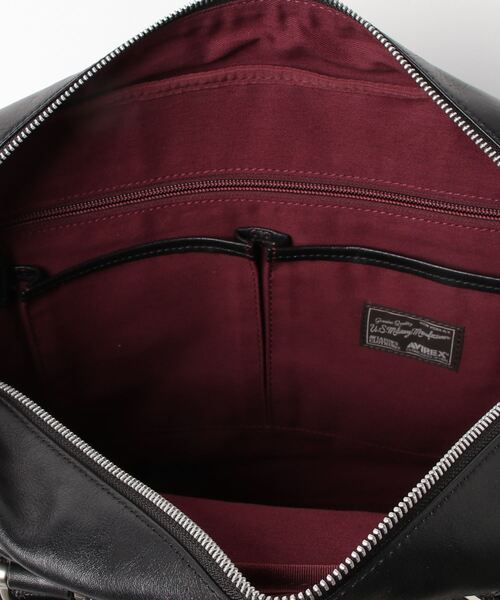 AVIREX（アヴィレックス）の「《直営店限定》バーシティーロゴ レザー ボストンバッグ / VARSITY LEATHER BOSTON BAG / アヴィレックス / AVIREX（ボストンバッグ・メンズ・ブラック・F）」の4枚目の写真
