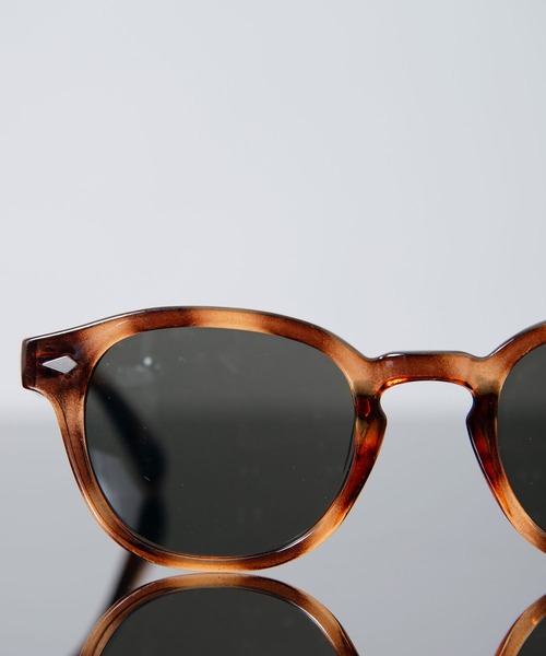 Revo.(レボ)の「<MONO> BOSLLINGTON COLOR LENS SUNGLASSESE / 'モノ' ボスリントン型 サングラス カラーレンズ クリアフレーム UVカット【ケース付き】(サングラス・メンズ・ブラック×グレー/クリア/ブラウン/ブラック×ブルー/ブラック/グレー系その他/ブラウン系その他・FREE)」の12枚目の写真