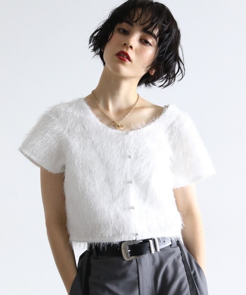 PAGEBOY(ページボーイ)の「ラメフェザーショートTOPS(Tシャツ/カットソー・レディース・オフホワイト/ブラック/アイボリー・FREE)」の4枚目の写真