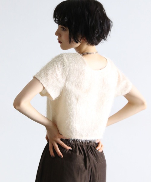 PAGEBOY(ページボーイ)の「ラメフェザーショートTOPS(Tシャツ/カットソー・レディース・オフホワイト/ブラック/アイボリー・FREE)」の11枚目の写真