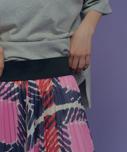 manana suerte(マニャーナスエルテ)の「vintageプリントプリーツスカート(スカート・レディース・オレンジ/ミント/ピンク/ブラック・FREE)」の6枚目の写真