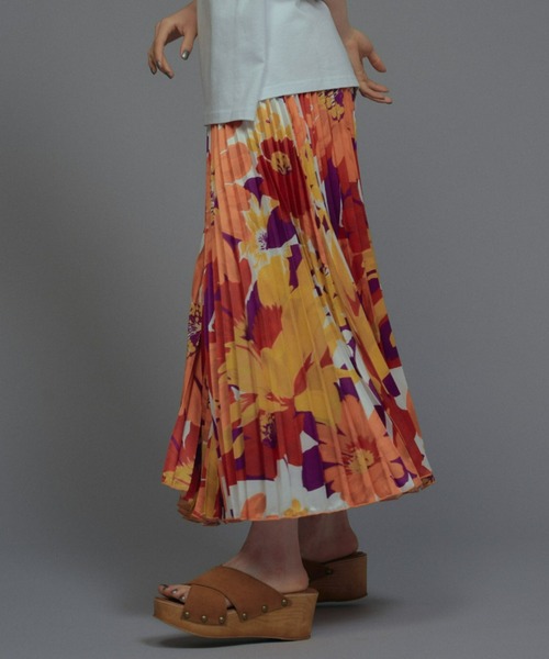 manana suerte(マニャーナスエルテ)の「vintageプリントプリーツスカート(スカート・レディース・オレンジ/ミント/ピンク/ブラック・FREE)」の7枚目の写真