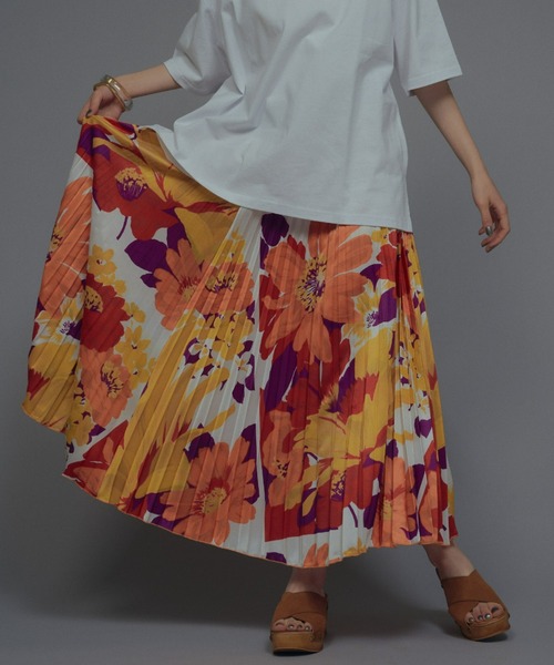 manana suerte(マニャーナスエルテ)の「vintageプリントプリーツスカート(スカート・レディース・オレンジ/ミント/ピンク/ブラック・FREE)」の10枚目の写真