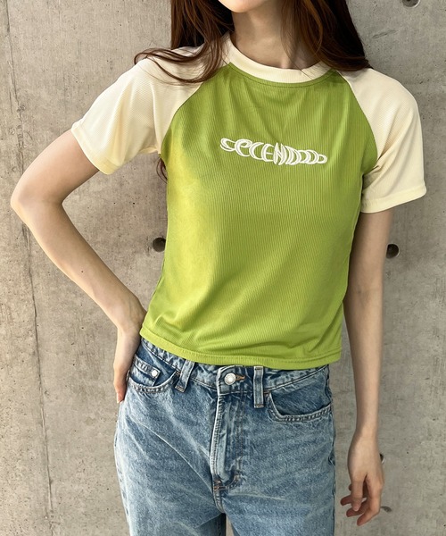 GLAMOROUS JANE(グラマラスジェーン)の「ラグラン配色ロゴ刺繍ちびTシャツ(Tシャツ/カットソー・レディース・ブルー/ピンク/グリーン・FREE)」の18枚目の写真