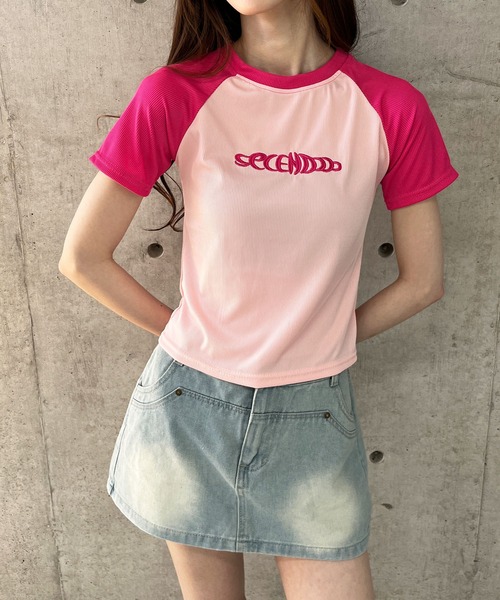 GLAMOROUS JANE(グラマラスジェーン)の「ラグラン配色ロゴ刺繍ちびTシャツ(Tシャツ/カットソー・レディース・ブルー/ピンク/グリーン・FREE)」の5枚目の写真