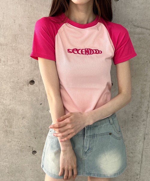 GLAMOROUS JANE(グラマラスジェーン)の「ラグラン配色ロゴ刺繍ちびTシャツ(Tシャツ/カットソー・レディース・ブルー/ピンク/グリーン・FREE)」の7枚目の写真