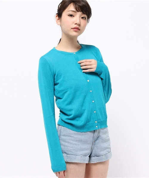 earth music&ecology（アースミュージックアンドエコロジー）の「【自宅で洗濯OK!】ウォッシャブル長袖カーディガン（カーディガン/ボレロ・レディース・ピンク/レッド/グリーン/LT.Gray/ブルー/オフホワイト/ブラック/ブルーグリーン/オレンジ/ロイヤルブルー/ネイビー/イエロー・SMALL/MEDIUM）」の6枚目の写真