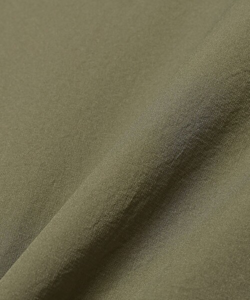 BEAMS（ビームス）の「BEAMS / テック プルオーバー シャツ（シャツ/ブラウス・メンズ・ブラック/オリーブ/ブラウン・S/M/L/XL）」の14枚目の写真