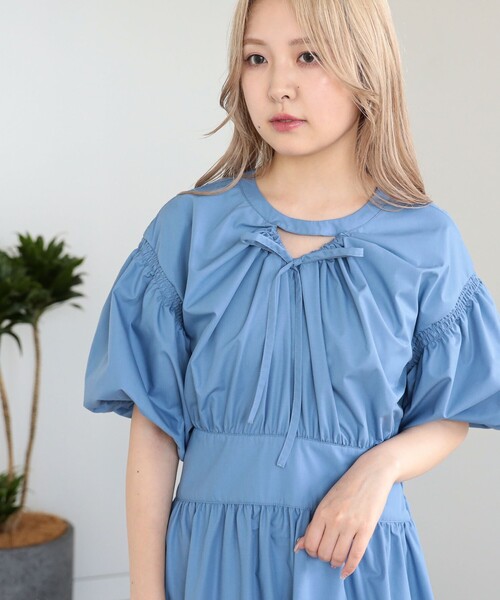 Ray BEAMS（レイビームス）の「Ray BEAMS / カットアウト パフスリーブ ワンピース（ワンピース・レディース・ブラック/ライトブルー・1/0）」の8枚目の写真