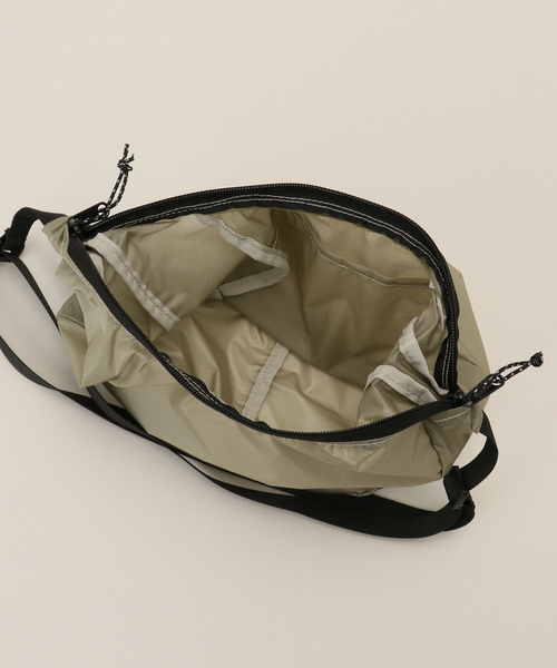 plage(プラージュ)の「【COBMASTER/コブマスター】COB BANANA ショルダーバッグ(ショルダーバッグ・レディース・ホワイト/ライトグレー・FREE)」の15枚目の写真