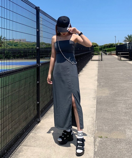 non-hedge（ノンヘッジ）の「スリットロングキャミワンピース（ワンピース・レディース・ブラック/ベージュ/チャコール/モカ・F）」の3枚目の写真