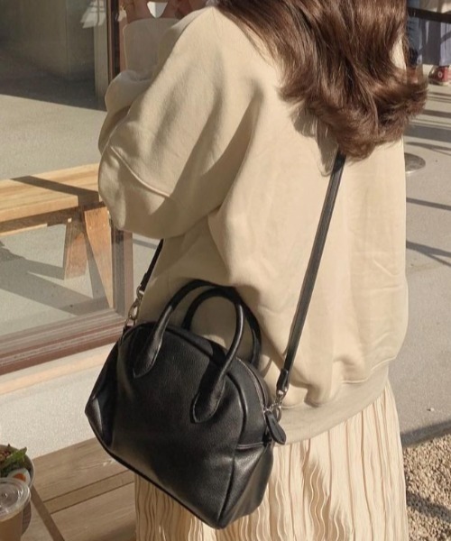 muguet（ミュゲ）の「round shoulder bag（ショルダーバッグ・レディース・グレー/ブラック・FREE）」の2枚目の写真