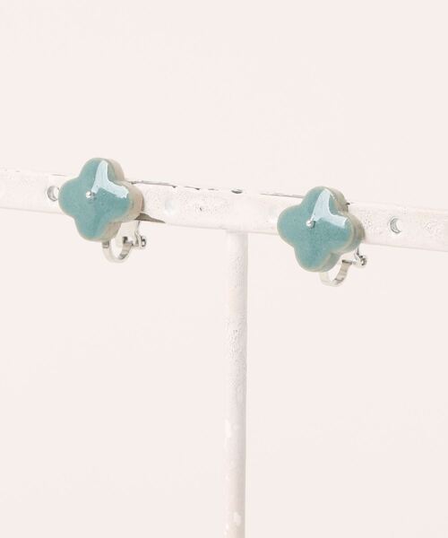 tone（トーン）の「【BLACKA】タイルイヤリング(MA)（イヤリング・レディース・マスタード/キャメル/グリーン系その他/レッド/オレンジ/グレー/ネイビー/ピンク/グリーン/クリーム/カーキ/イエロー/ブルー/スカイブルー/オフホワイト/グレー系その他/ブラック/ゴールド/ブラウン/パープル/パープル系その他/イエロー系その他/アクア/ブルー系その他/ブルー系その他2/ホワイト・FREE）」の15枚目の写真