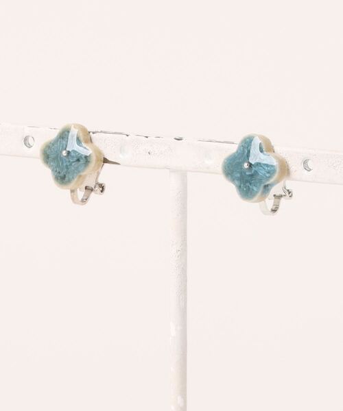 tone（トーン）の「【BLACKA】タイルイヤリング(MA)（イヤリング・レディース・マスタード/キャメル/グリーン系その他/レッド/オレンジ/グレー/ネイビー/ピンク/グリーン/クリーム/カーキ/イエロー/ブルー/スカイブルー/オフホワイト/グレー系その他/ブラック/ゴールド/ブラウン/パープル/パープル系その他/イエロー系その他/アクア/ブルー系その他/ブルー系その他2/ホワイト・FREE）」の16枚目の写真