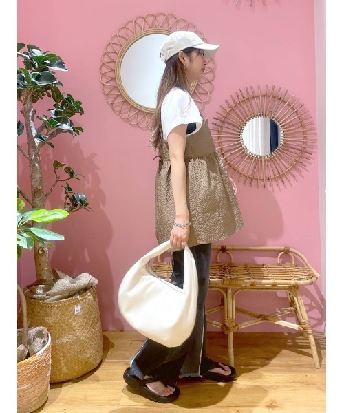 BAYFLOW(ベイフロー)の「【選べる着丈】キャミビスチェ(ベスト・レディース・アイボリー/モカ/ブラック/ナチュラル・SMALL/MEDIUM)」の21枚目の写真