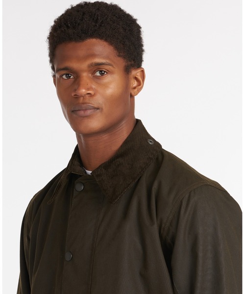 Barbour（バブアー）の「【NORTHUMBRIA / ノーザンブリア】ワックス コットン ミドルレングス コート（ブルゾン・メンズ・ブラウン・38/40/36/42）」の6枚目の写真