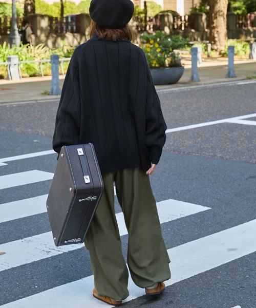 MONO-MART LADY'S（モノマートレディース）の「ワンポイントエンブレム刺繍ドライバーズニット（カーディガン/ボレロ・レディース・ネイビー/ブラウン/アイボリー/カーキ・FREE）」の12枚目の写真