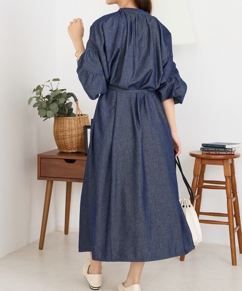 OMNES（オムネス）の「シャンブレー袖ボリュームシャツワンピース（ワンピース・レディース・インディゴブルー/ブルー系その他・FREE）」の20枚目の写真