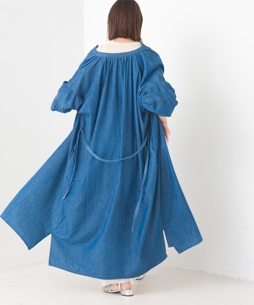 OMNES（オムネス）の「シャンブレー袖ボリュームシャツワンピース（ワンピース・レディース・インディゴブルー/ブルー系その他・FREE）」の4枚目の写真