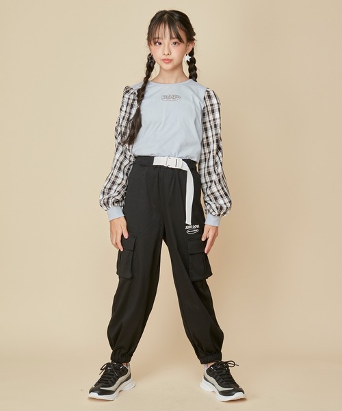 JENNI love(ジェニィラブ)の「【セットアップ対応】【ストレッチ素材】【ウエスト調整可能】アクティブトラックパンツ(カーゴパンツ・キッズ・ブラック/サックスブルー/ピンク・140cm/150cm/160cm/130cm)」の4枚目の写真