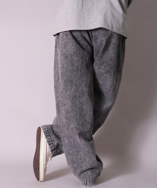 BAYBLO（ベイブロ）の「(BB)【ユニセックス】イージーウエスト デニム ワイドパンツ（デニムパンツ・メンズ・ブラック/スミクロ/ブルー系その他/ブラック系その他/ライトインディゴブルー/インディゴブルー・MEDIUM/X-LARGE/LARGE）」の12枚目の写真