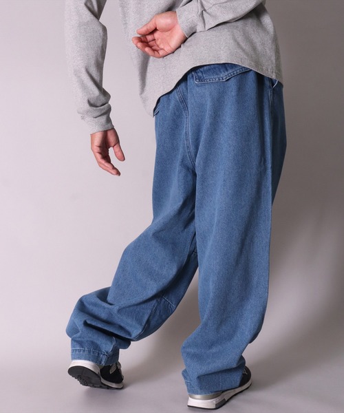 BAYBLO（ベイブロ）の「(BB)【ユニセックス】イージーウエスト デニム ワイドパンツ（デニムパンツ・メンズ・ブラック/スミクロ/ブルー系その他/ブラック系その他/ライトインディゴブルー/インディゴブルー・MEDIUM/X-LARGE/LARGE）」の22枚目の写真