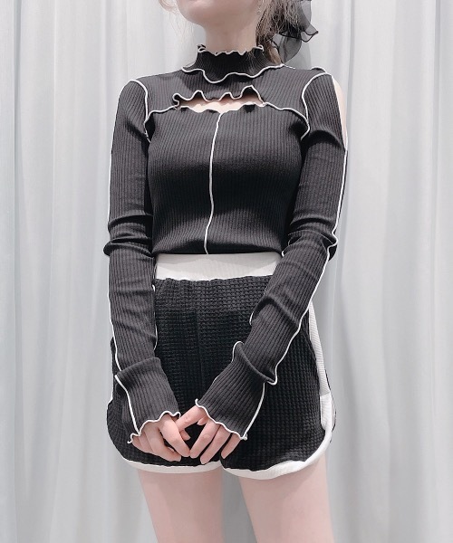 lilLilly（リルリリー）の「カットアウトリブトップス（ニット/セーター・レディース・ホワイト/ブラック/ブルー・ONE SIZE）」の6枚目の写真