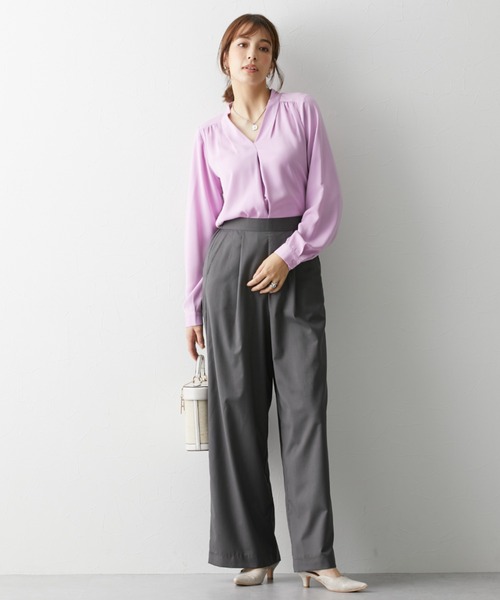 slattgir（スラットジール）の「高身長　Vネックブラウス　（トールサイズ）（シャツ/ブラウス・レディース・オフホワイト/ラベンダー/ブラック/カーキ/マスタード/ライトグレー/ブルーグレー・LL/4L/3L/L/M/5L）」の9枚目の写真