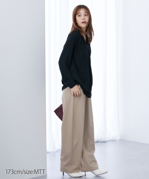 slattgir（スラットジール）の「高身長　Vネックブラウス　（トールサイズ）（シャツ/ブラウス・レディース・オフホワイト/ラベンダー/ブラック/カーキ/マスタード/ライトグレー/ブルーグレー・LL/4L/3L/L/M/5L）」の20枚目の写真