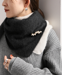 新品未使用アソースメレフリンジトライアングルショール グレージュconte 新品未使用アソースメレフリンジトライアングルショール グレージュ