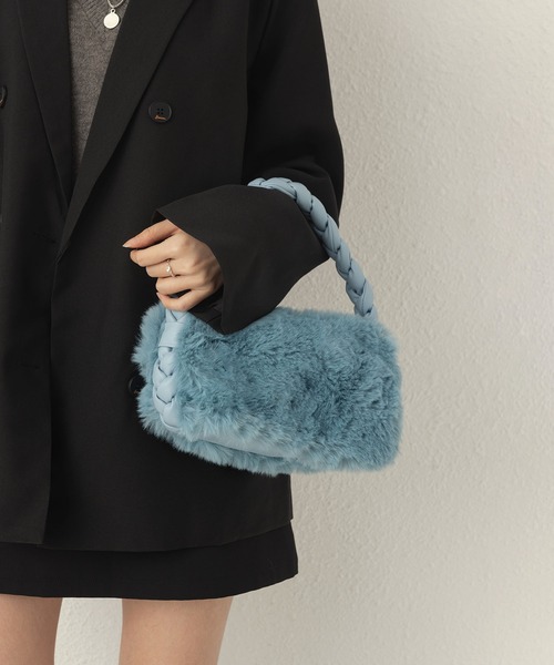 LA VORAGINE（ラ ヴォラジネ）の「ファーハンドバッグ（ハンドバッグ・レディース・ピンク/アイボリー/キャメル/ブルー・FREE）」の2枚目の写真