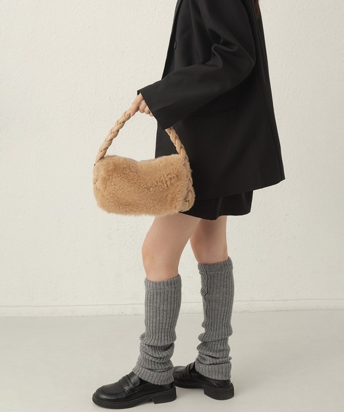 LA VORAGINE（ラ ヴォラジネ）の「ファーハンドバッグ（ハンドバッグ・レディース・ピンク/アイボリー/キャメル/ブルー・FREE）」の18枚目の写真