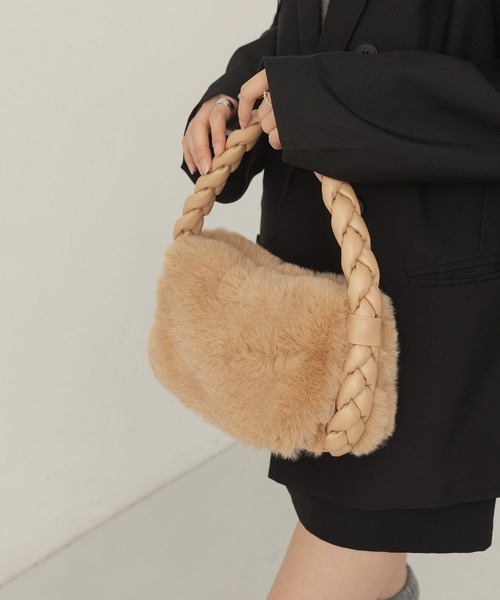 LA VORAGINE（ラ ヴォラジネ）の「ファーハンドバッグ（ハンドバッグ・レディース・ピンク/アイボリー/キャメル/ブルー・FREE）」の20枚目の写真