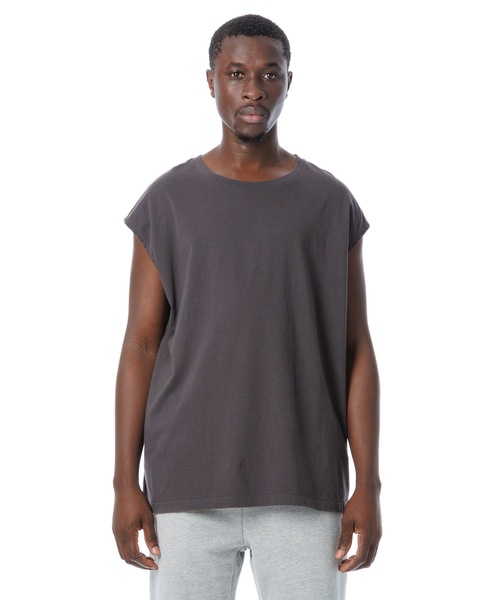 DAILY STANDARD by SANDINISTA（デイリースタンダードバイサンディニスタ）の「Cadet Easy Fit Sleeveless Tee / イージフィットスリーブレストップ（Tシャツ/カットソー・メンズ・ブラック/ヘザーグレー/チャコール/ホワイト・LARGE/MEDIUM/SMALL）」の4枚目の写真