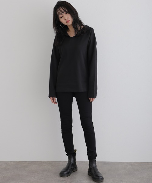 ElegChic(エレグシック)の「Vネックスムースパーカー(パーカー・レディース・ブラック/チャコールグレー/杢グレー・4L~5L/LL~3L/M~L)」の1枚目の写真
