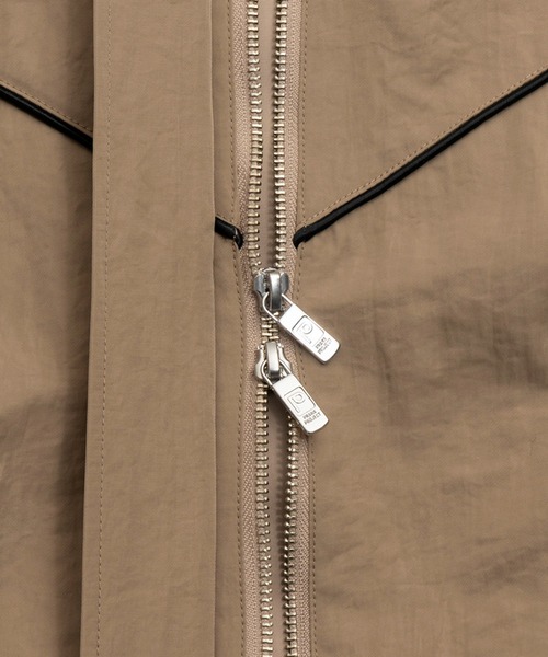 PRANK PROJECT（プランクプロジェクト）の「ビックトラックコート / Big Track Coat（ナイロンジャケット・レディース・ベージュ/ブラック/オフホワイト・FREE）」の7枚目の写真