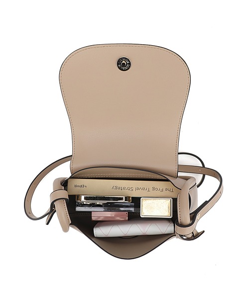 Ungrid（アングリッド）の「【Ungrid/アングリッド】【WEB限定商品】　キーリング付き マイクロミニショルダーバッグ（ショルダーバッグ・レディース・ブラック/アイボリー/オリーブ/シルバー/ベージュ/イエロー・FREE）」の8枚目の写真