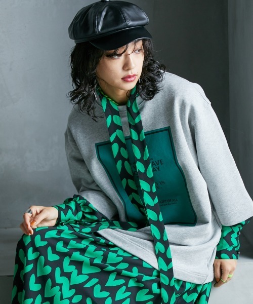 GEVS.(ジェイヴィス)の「<大きいサイズ>ハートプリントボウタイロングワンピース GEVS.(ワンピース・レディース・ブラック系/グリーン系・L/LL/3L/4L/5L)」の10枚目の写真