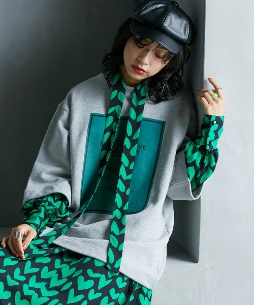 GEVS.(ジェイヴィス)の「<大きいサイズ>ハートプリントボウタイロングワンピース GEVS.(ワンピース・レディース・ブラック系/グリーン系・L/LL/3L/4L/5L)」の11枚目の写真
