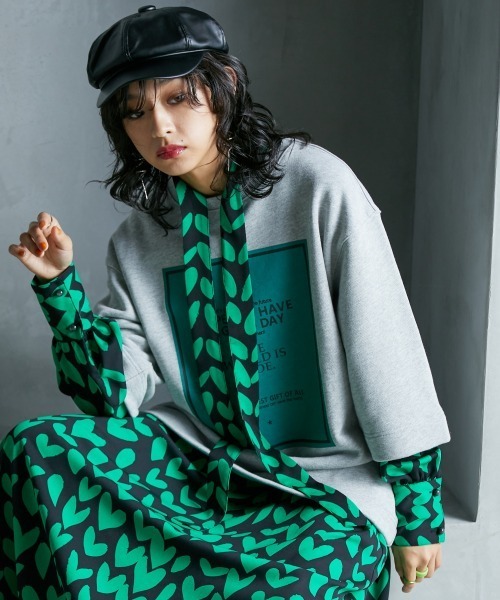 GEVS.(ジェイヴィス)の「<大きいサイズ>ハートプリントボウタイロングワンピース GEVS.(ワンピース・レディース・ブラック系/グリーン系・L/LL/3L/4L/5L)」の12枚目の写真