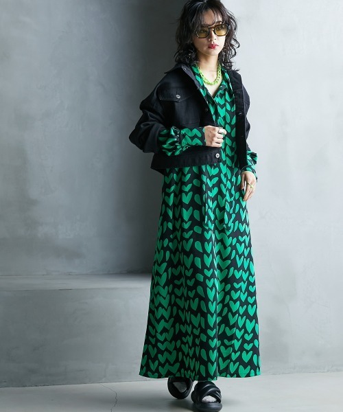 GEVS.(ジェイヴィス)の「<大きいサイズ>ハートプリントボウタイロングワンピース GEVS.(ワンピース・レディース・ブラック系/グリーン系・L/LL/3L/4L/5L)」の17枚目の写真