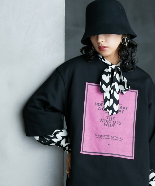 GEVS.(ジェイヴィス)の「<大きいサイズ>ハートプリントボウタイロングワンピース GEVS.(ワンピース・レディース・ブラック系/グリーン系・L/LL/3L/4L/5L)」の15枚目の写真