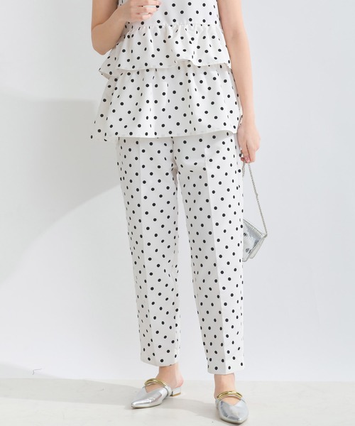PICCIN PERLA（ピッチンペルラ）の「【セットアップ可能】フロッキードットセンタープレスパンツ（スラックス・レディース・オフホワイト/ベージュ/ブラック/グレー/ネイビー・M/S/XS/L/XXS）」の6枚目の写真