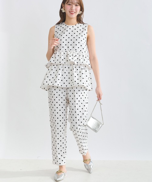 PICCIN PERLA（ピッチンペルラ）の「【セットアップ可能】フロッキードットセンタープレスパンツ（スラックス・レディース・オフホワイト/ベージュ/ブラック/グレー/ネイビー・M/S/XS/L/XXS）」の10枚目の写真